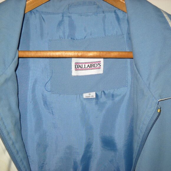 Ladies D'Allaird's Windbreaker light coat - Picture 3 of 5